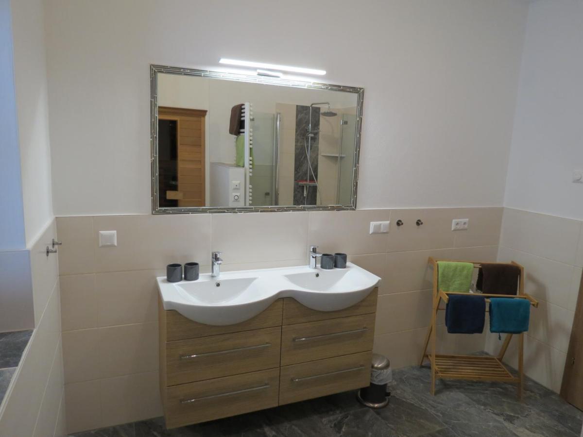 Bruecklerhof Apartment Haus im Ennstal Bagian luar foto